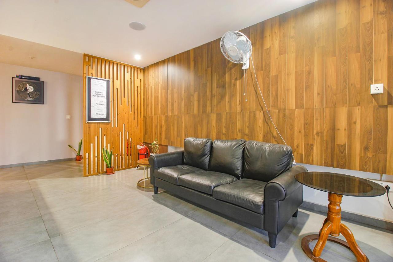 Fabhotel Ssr Fern Suites - 100M From Gsm Mall Madeenaguda Lingampalli Exterior photo