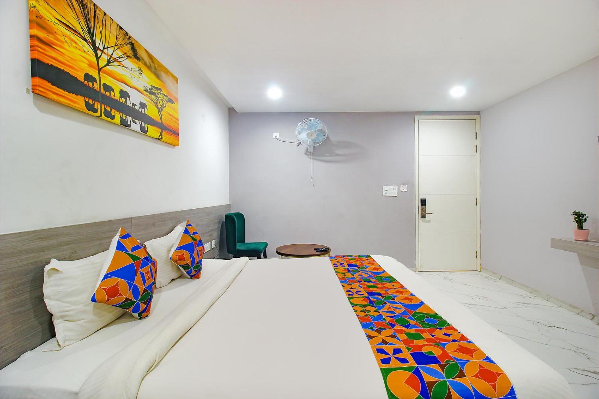Fabhotel Ssr Fern Suites - 100M From Gsm Mall Madeenaguda Lingampalli Exterior photo